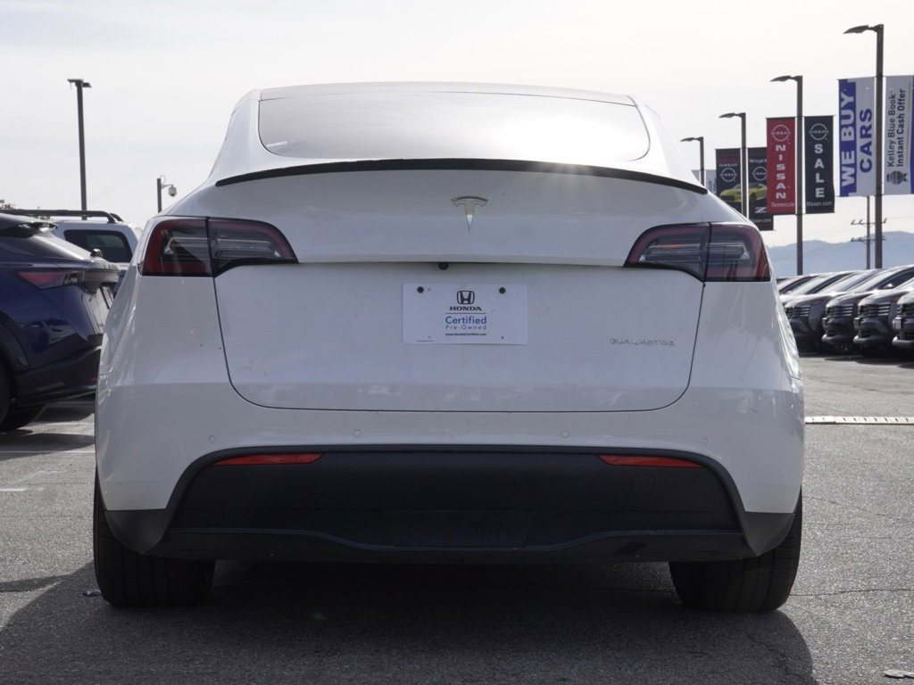 Used 2022 Tesla Model Y Performance image 5