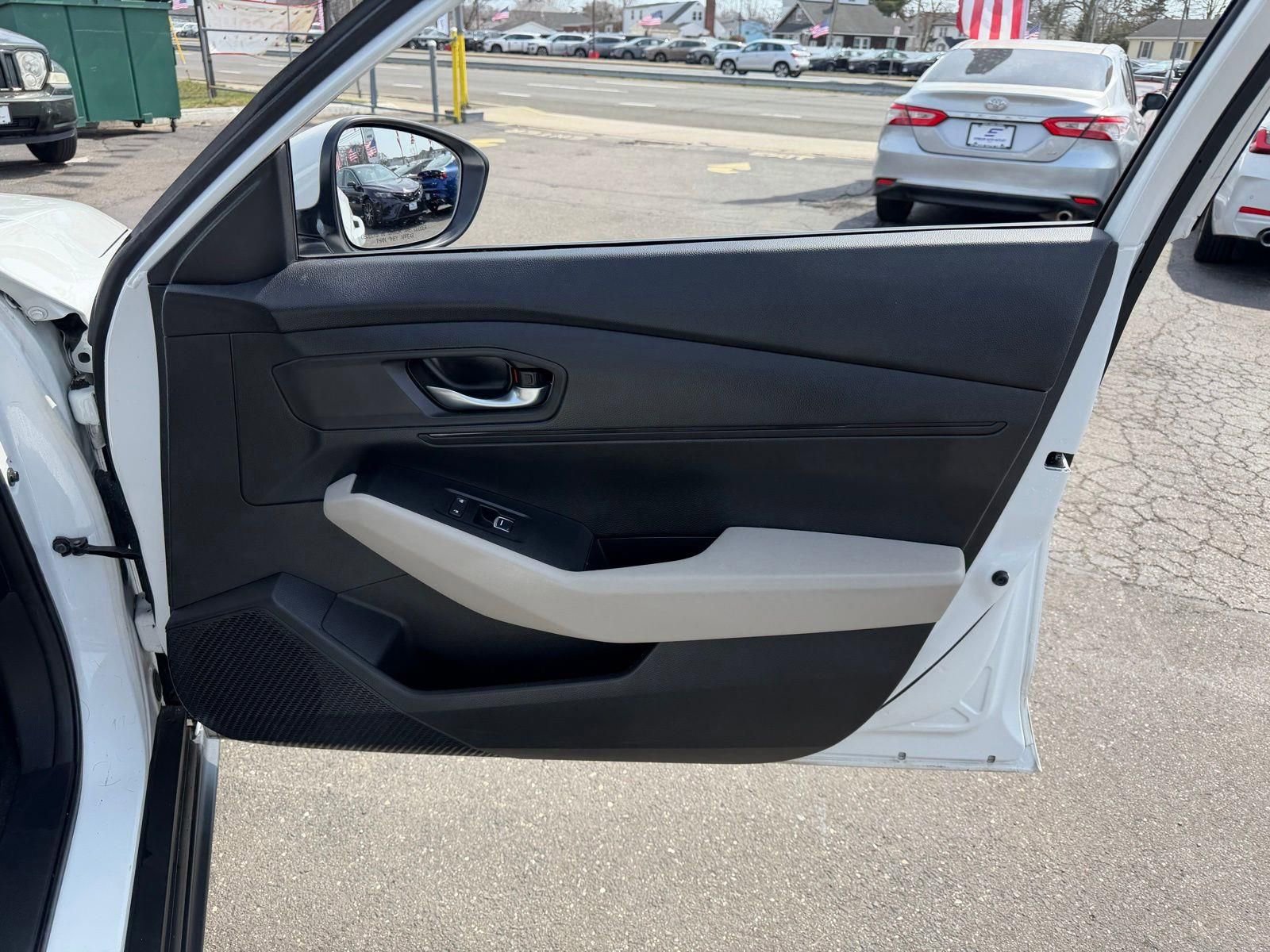 Used 2023 Honda Accord LX image 12