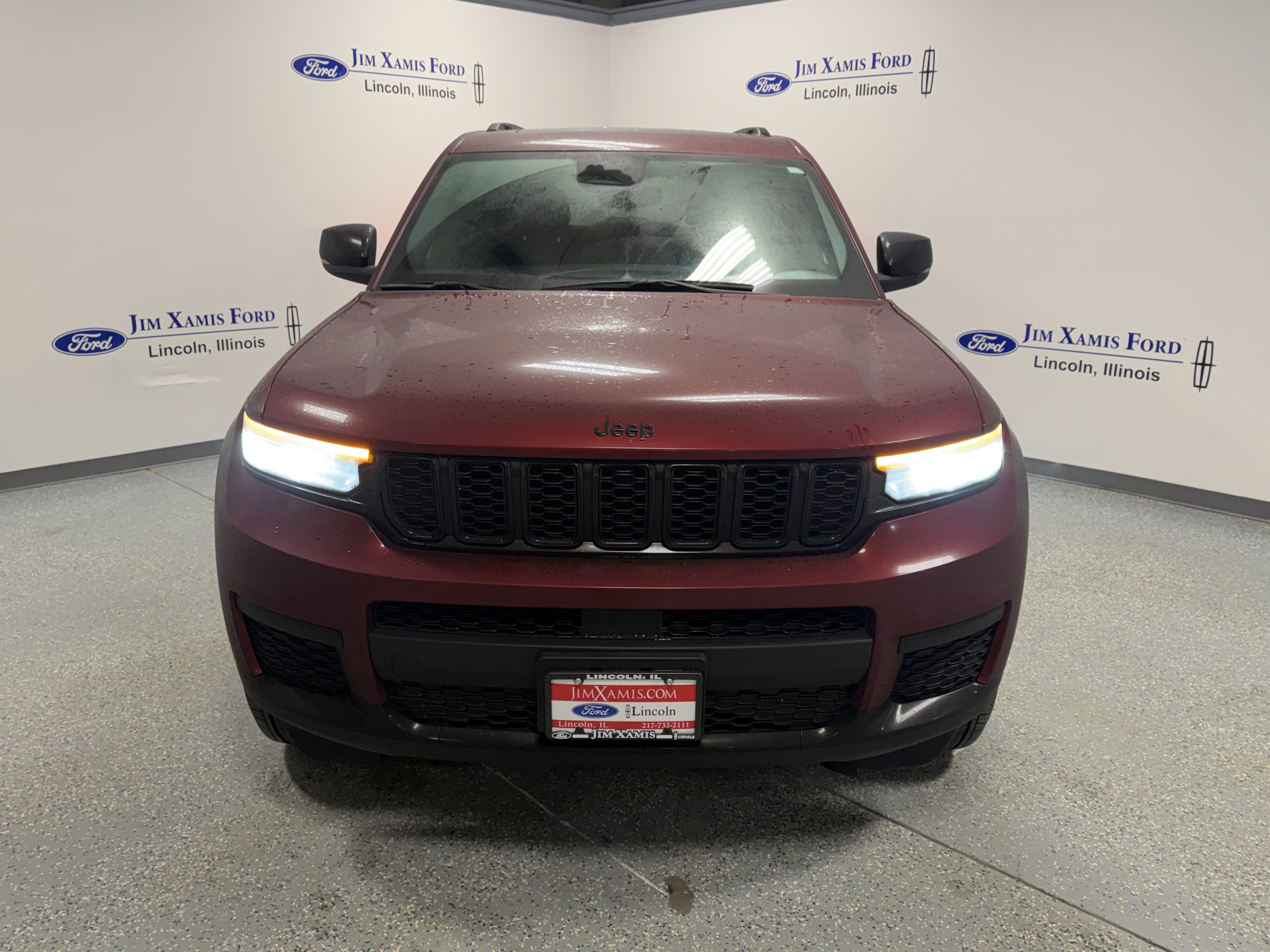Used 2024 Jeep Grand Cherokee L Altitude image 2