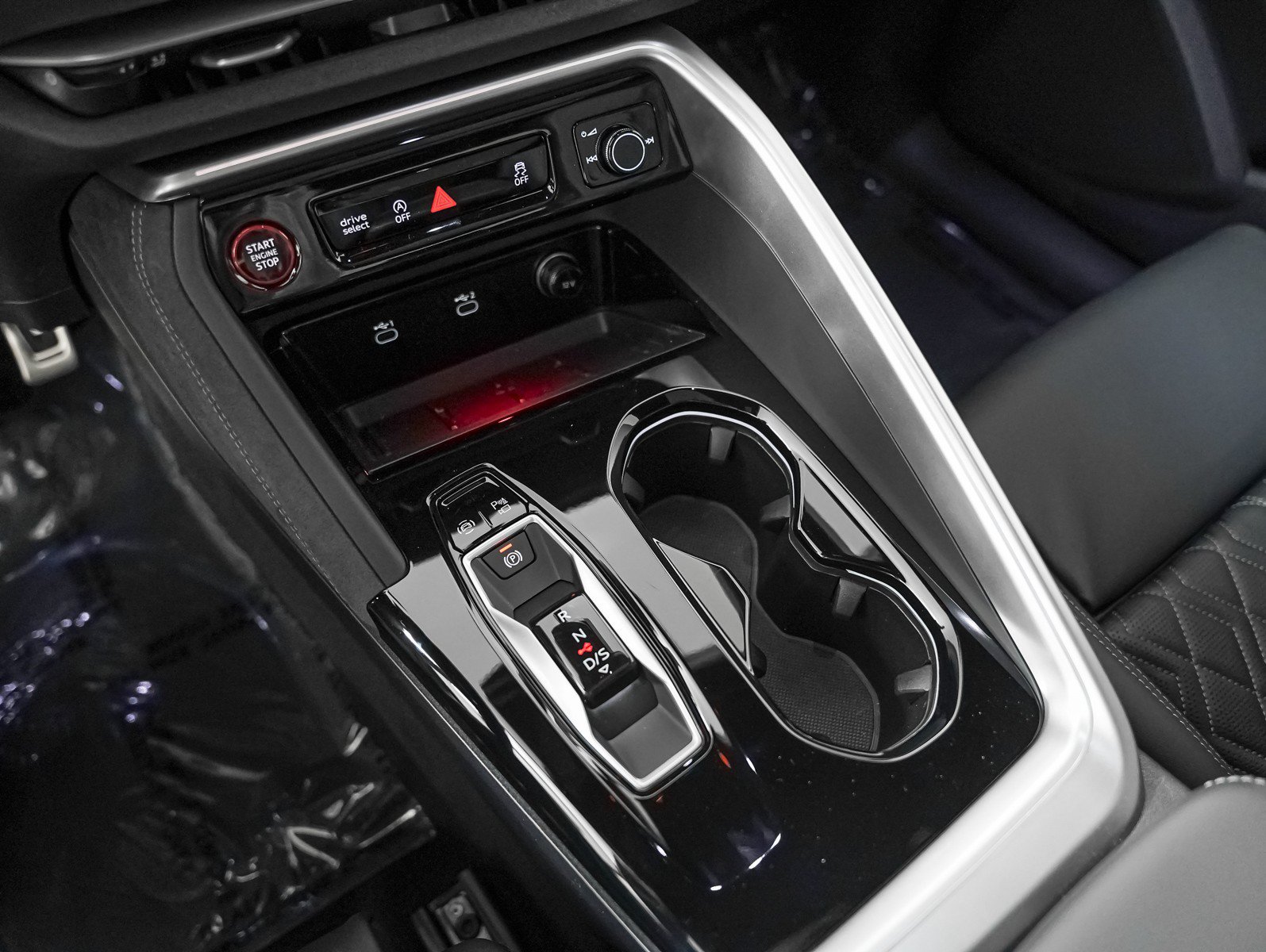 New 2026 Audi SQ5 Premium Plus AWD/4WD image 18