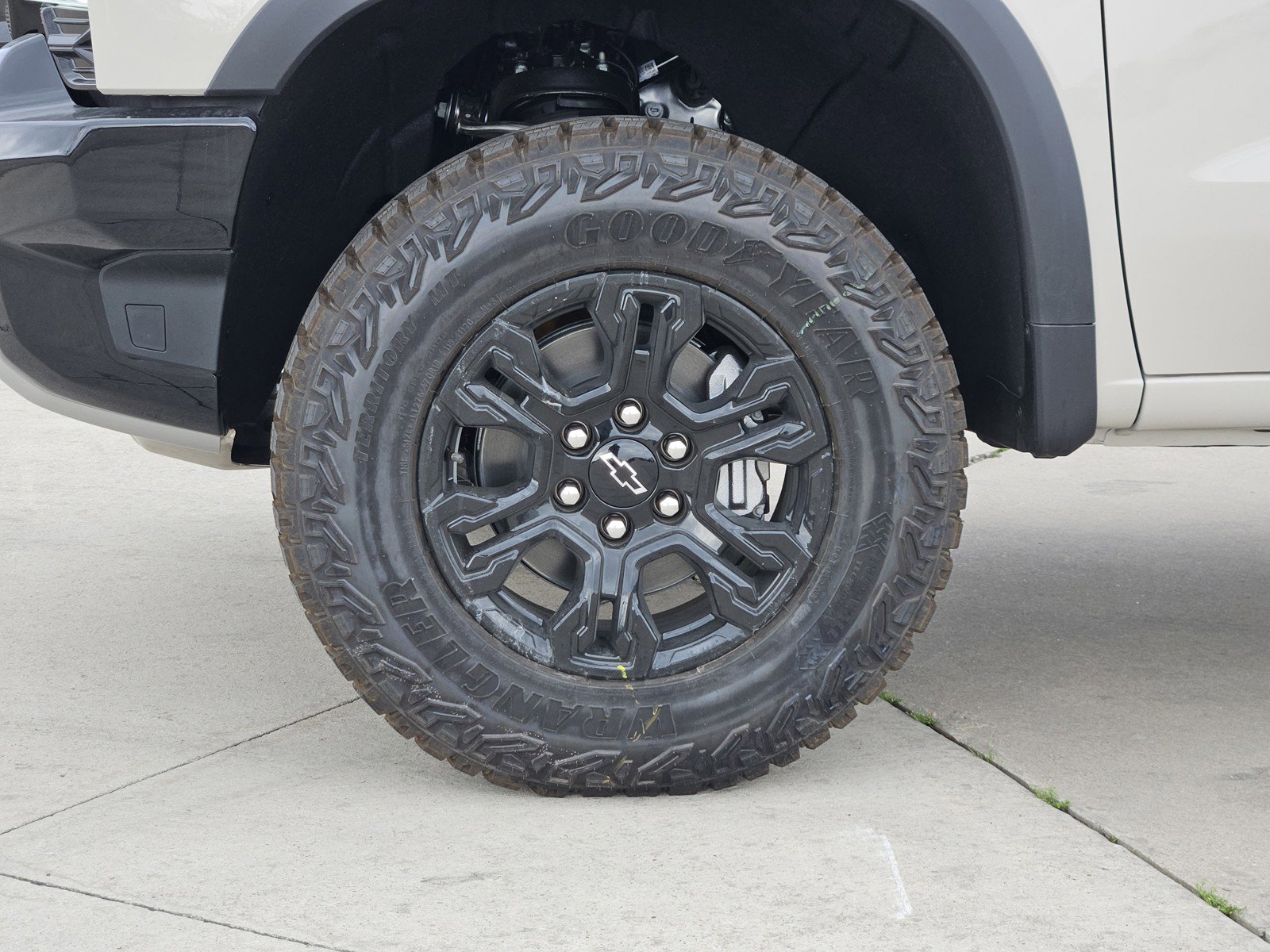 New 2026 Chevrolet Silverado 1500 ZR2 image 7