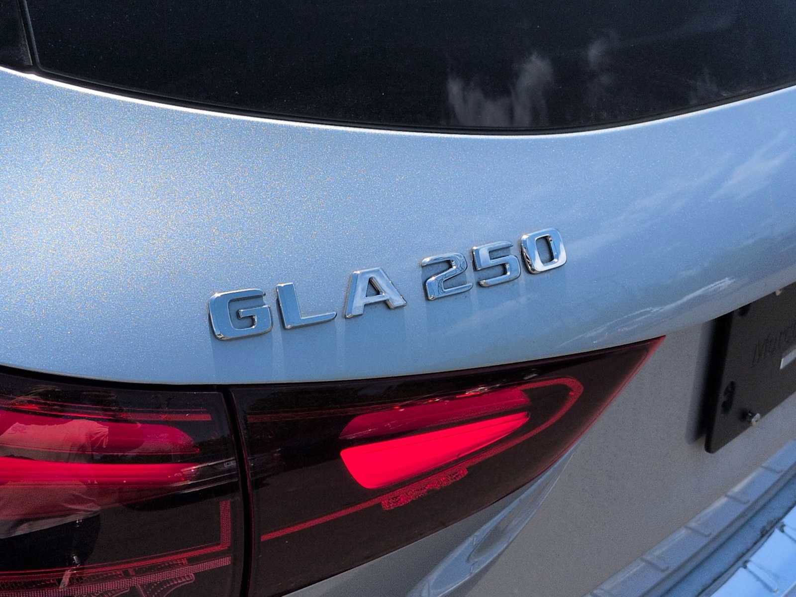 Used 2026 Mercedes-Benz GLA 250 4MATIC image 13
