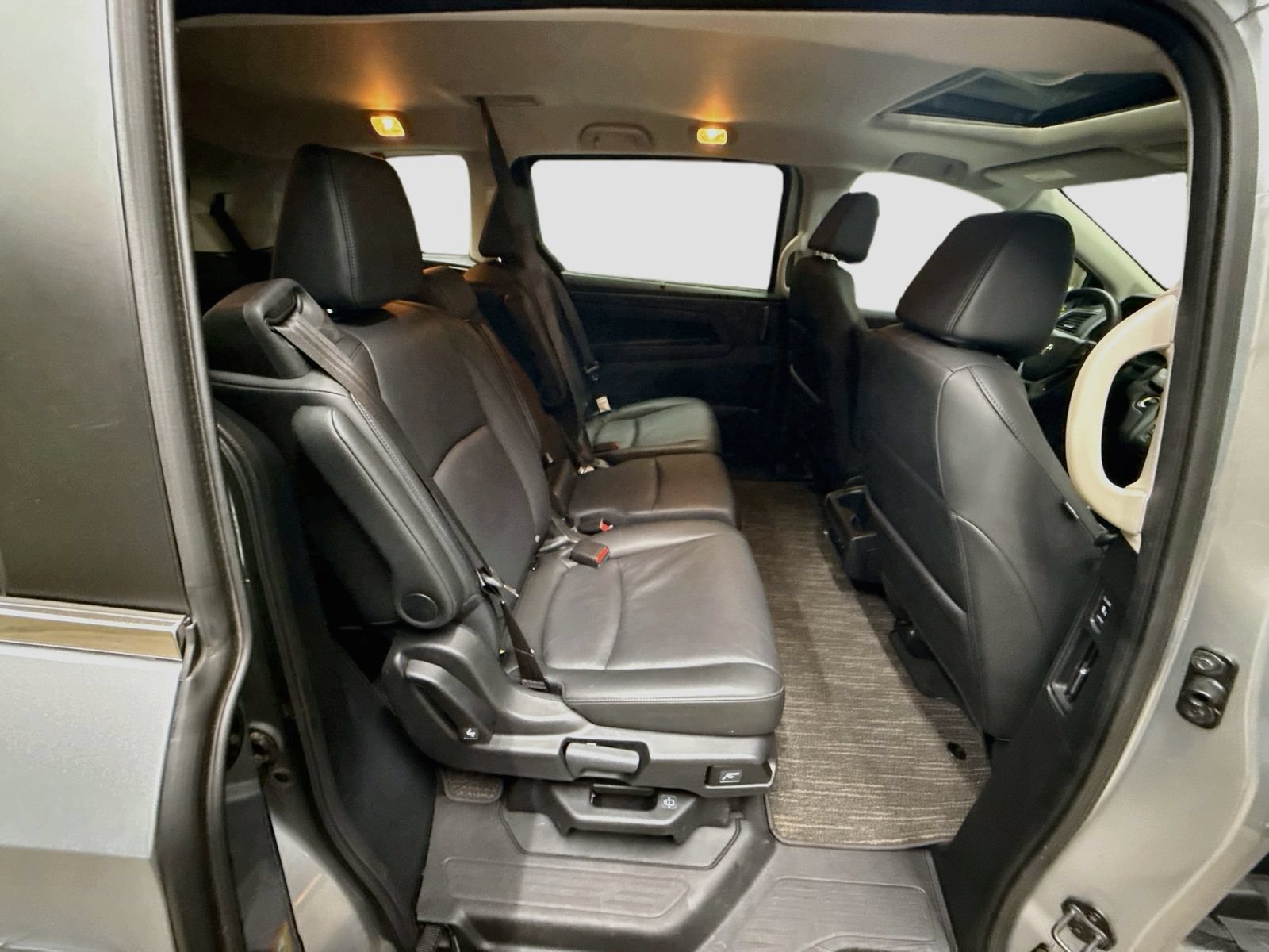 Used 2025 Honda Odyssey EX-L image 30