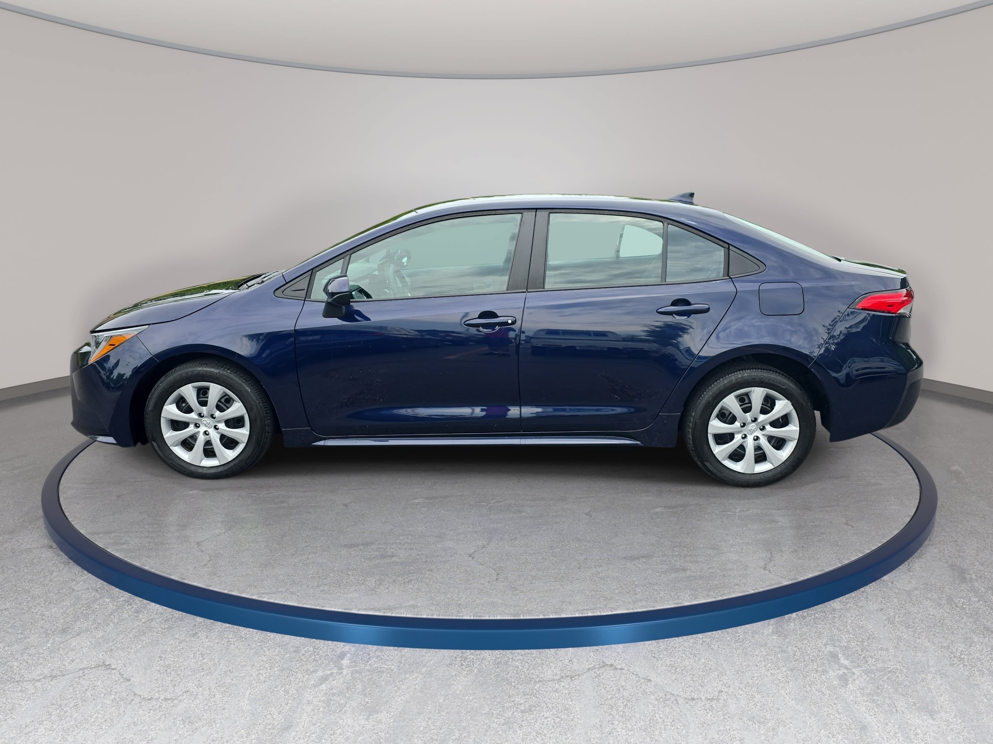 Used 2022 Toyota Corolla LE FWD image 8