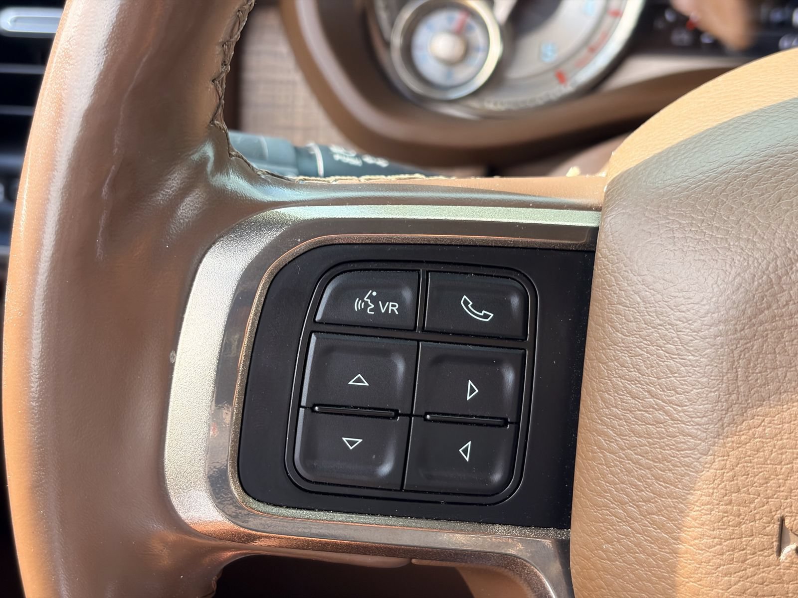 Used 2019 RAM 2500 Limited AWD/4WD image 33