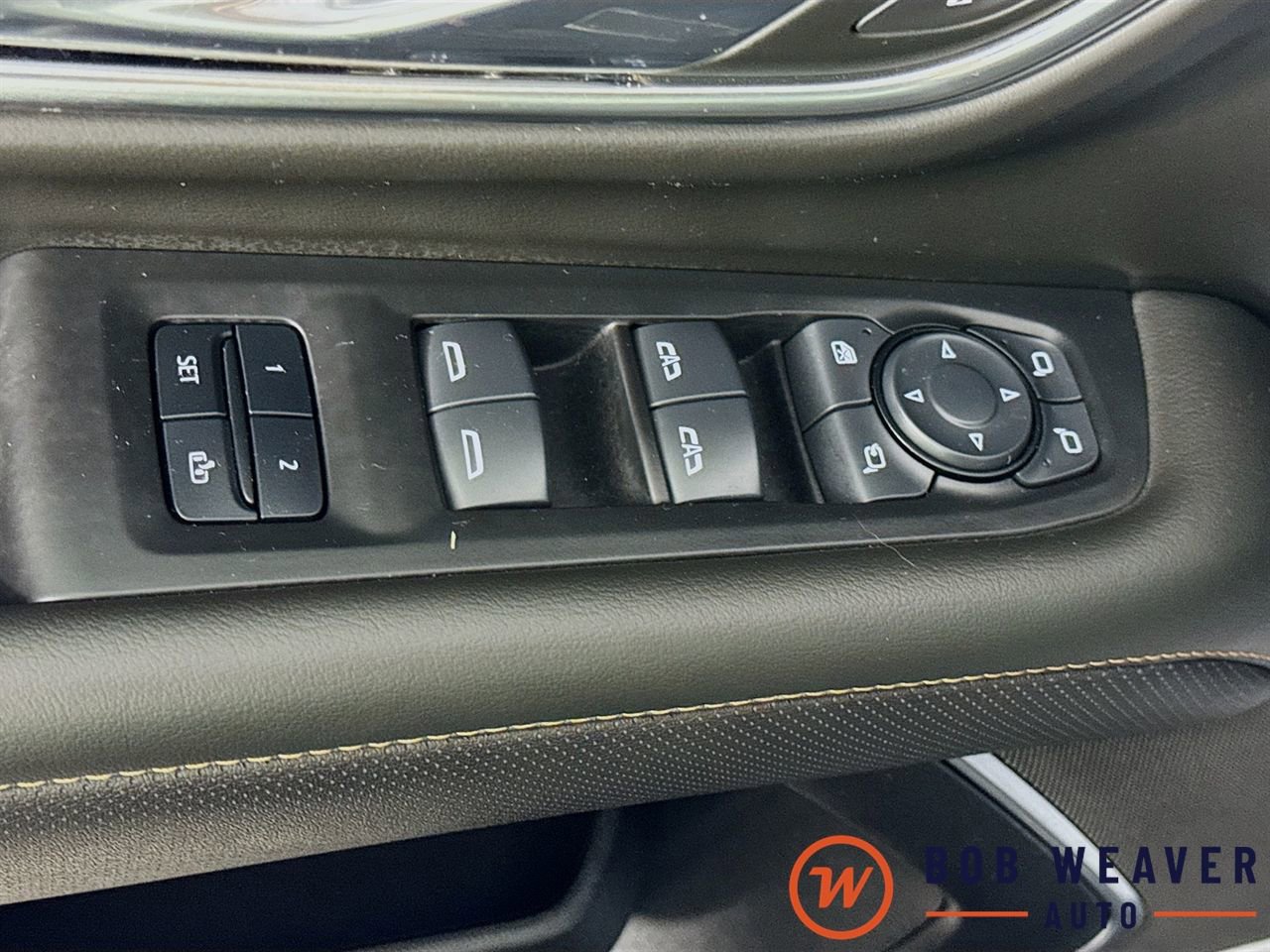 Used 2024 GMC Yukon XL AT4 image 18