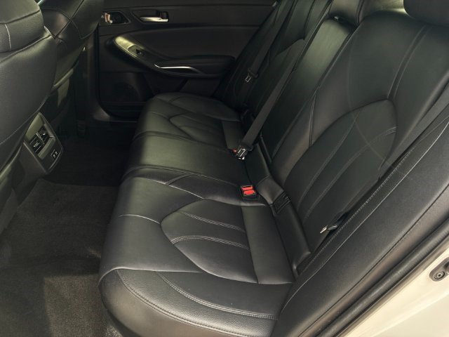 Certified 2020 Toyota Avalon XLE w/ Preferred Accessory Package FWD image 10