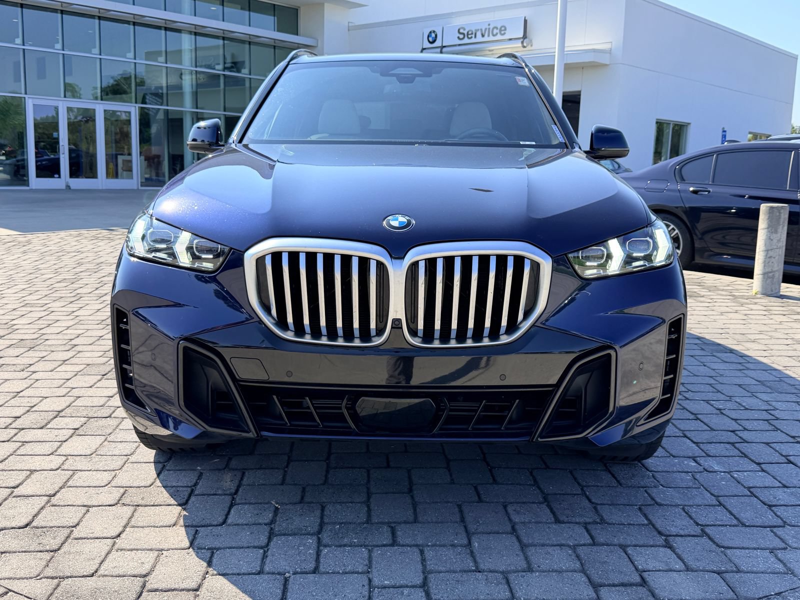 Used 2025 BMW X5 xDrive40i w/ M Sport Package AWD/4WD image 6