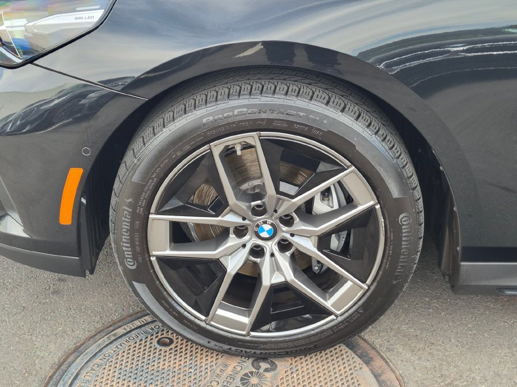 Used 2026 BMW 540i xDrive AWD/4WD image 31