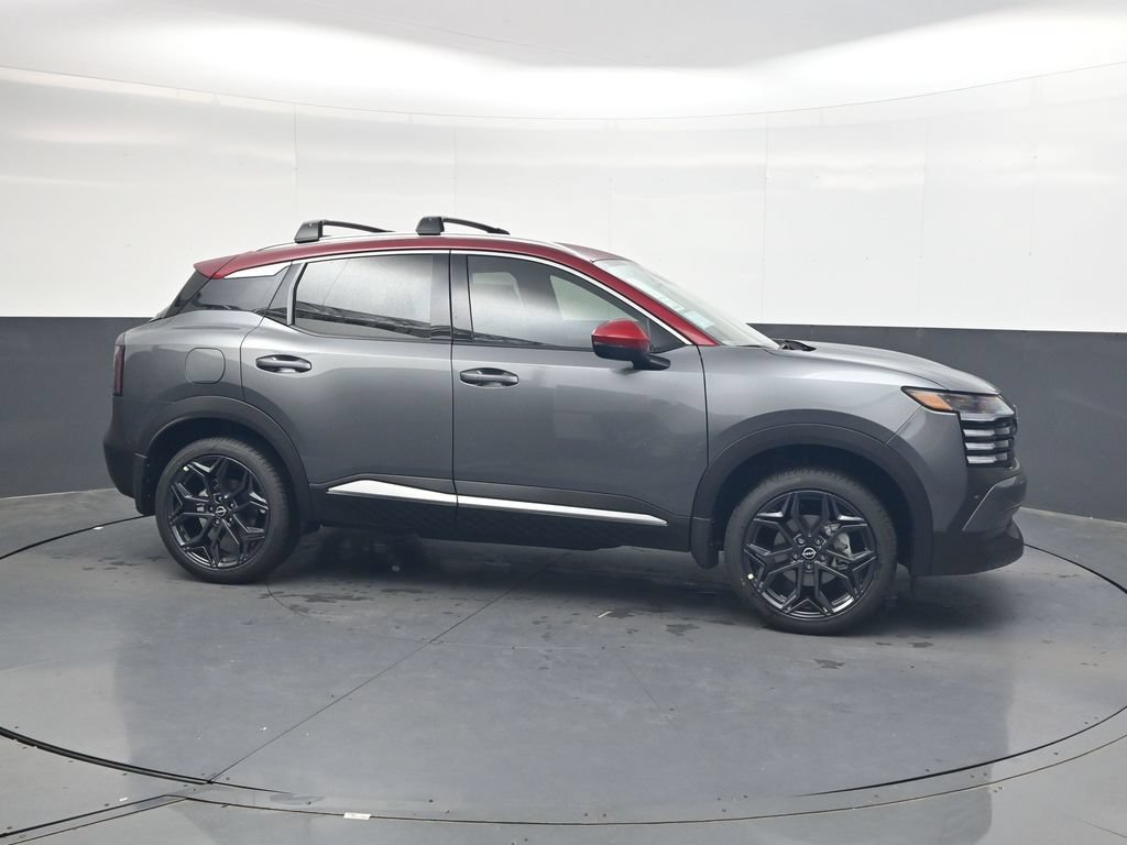 New 2026 Nissan Kicks SR w/ Cold Weather Package FWD image 4