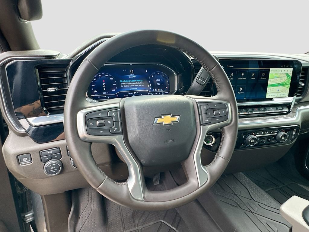 Used 2025 Chevrolet Silverado 1500 LTZ image 11