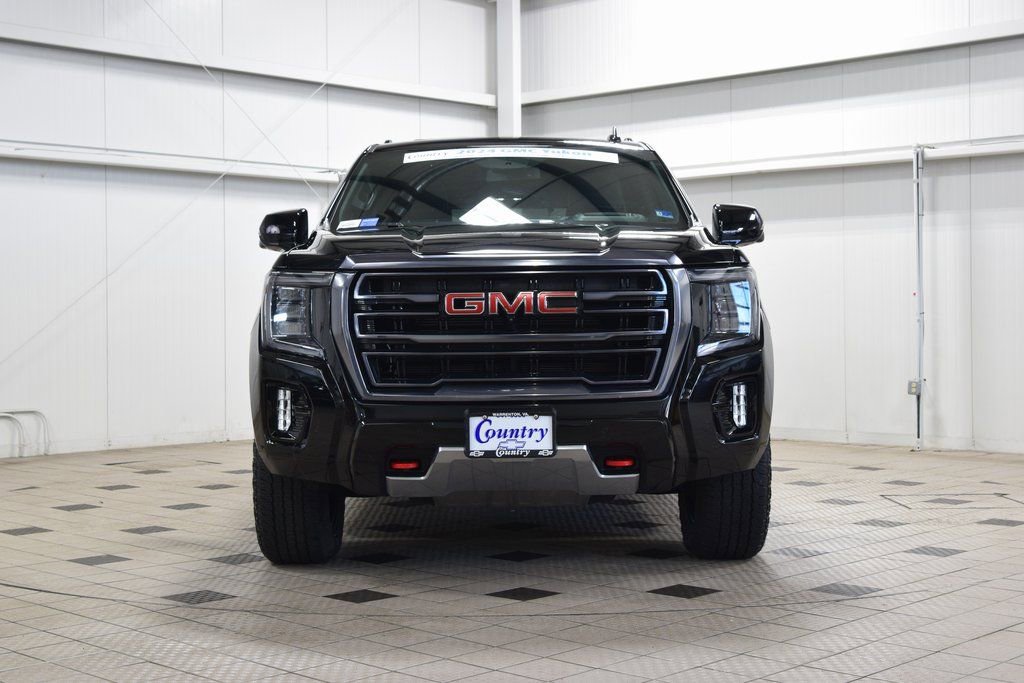 Used 2024 GMC Yukon AT4 w/ Technology Package AWD/4WD image 2
