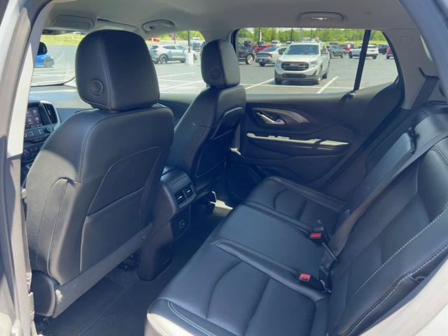 Used 2024 GMC Terrain SLT AWD/4WD image 14