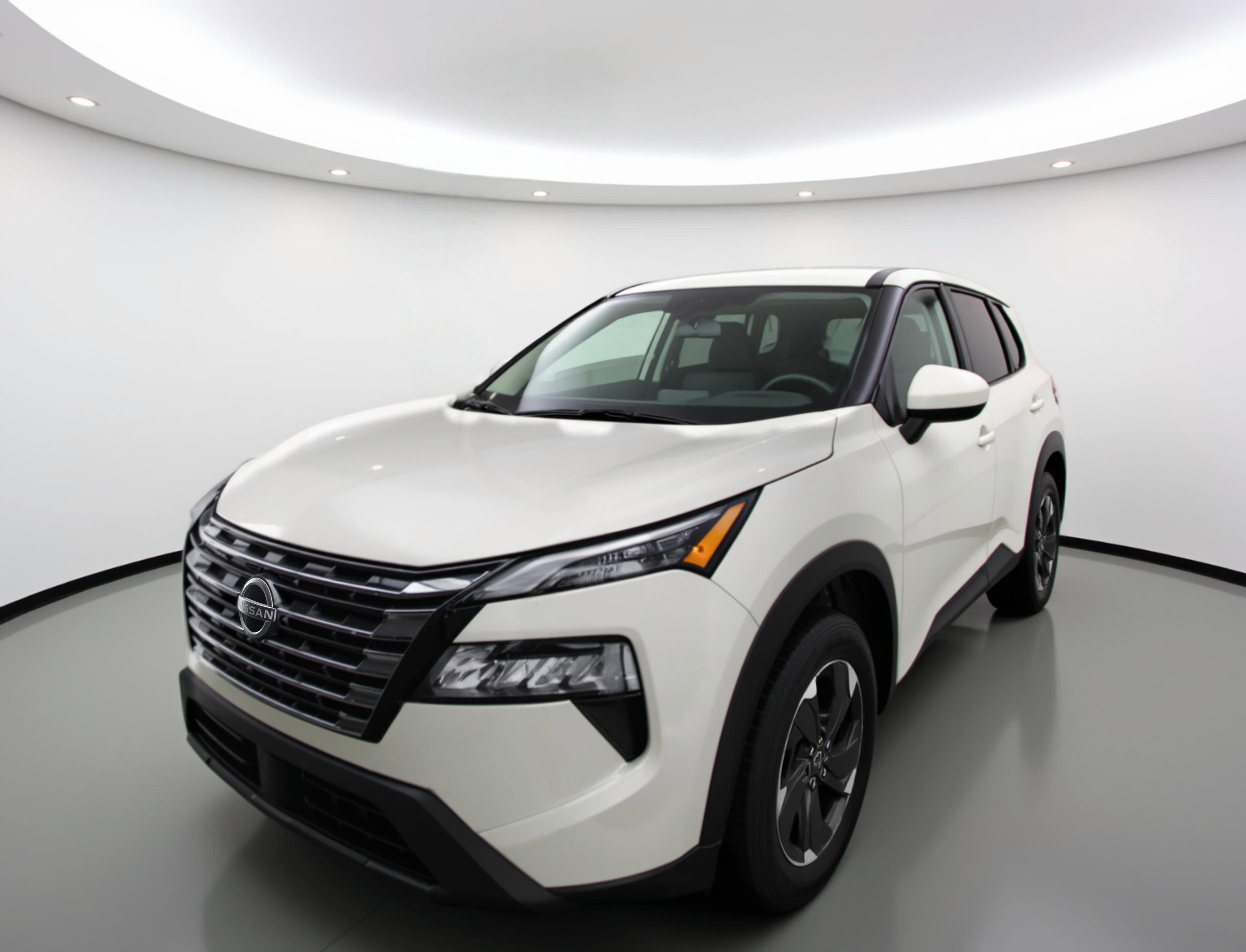 Used 2025 Nissan Rogue SV image 3