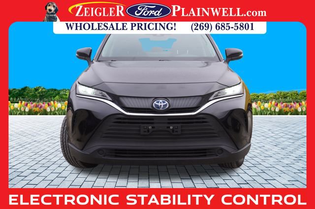 Used 2022 Toyota Venza LE image 8