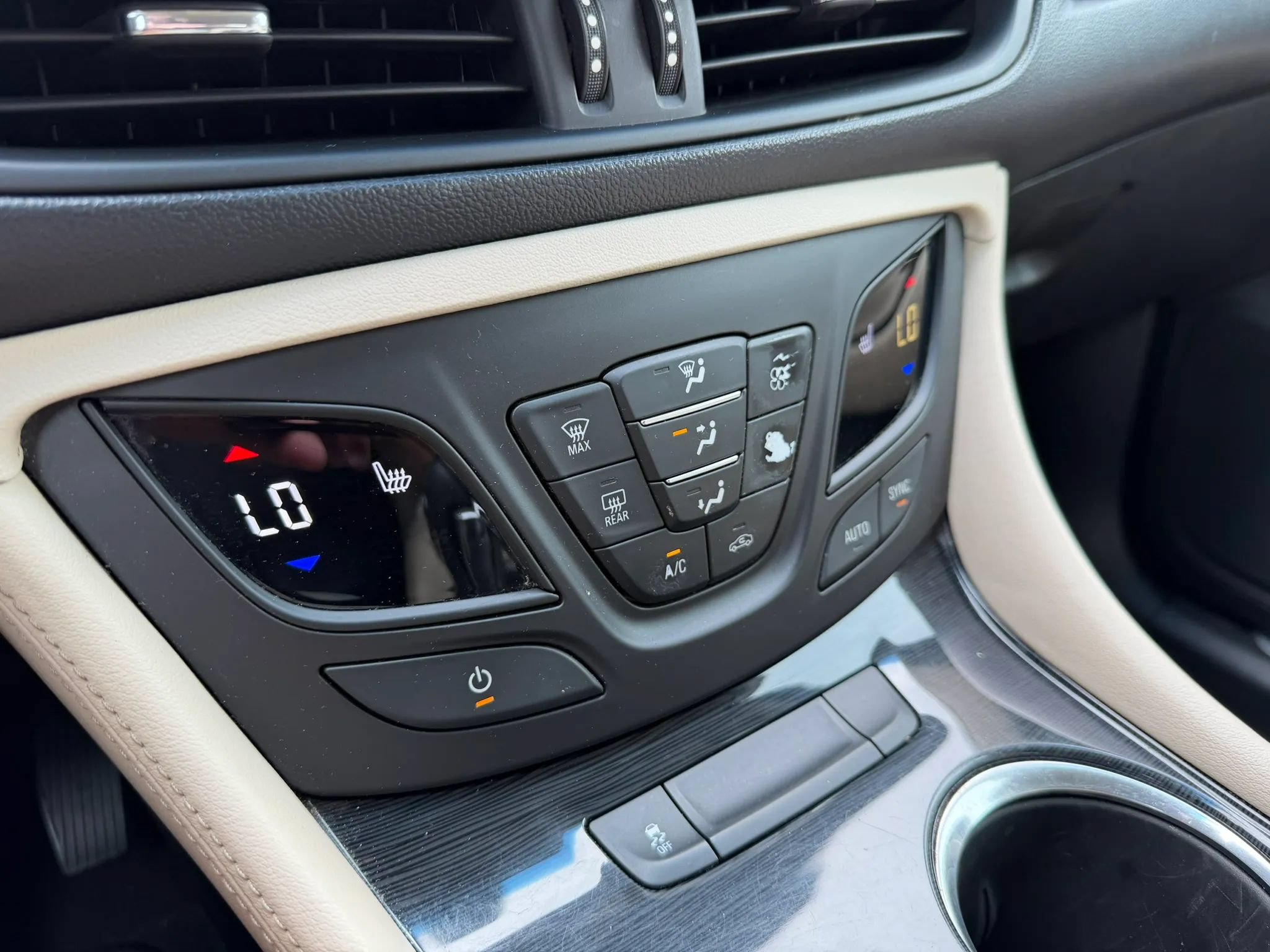 Used 2018 Buick Envision Preferred FWD image 14