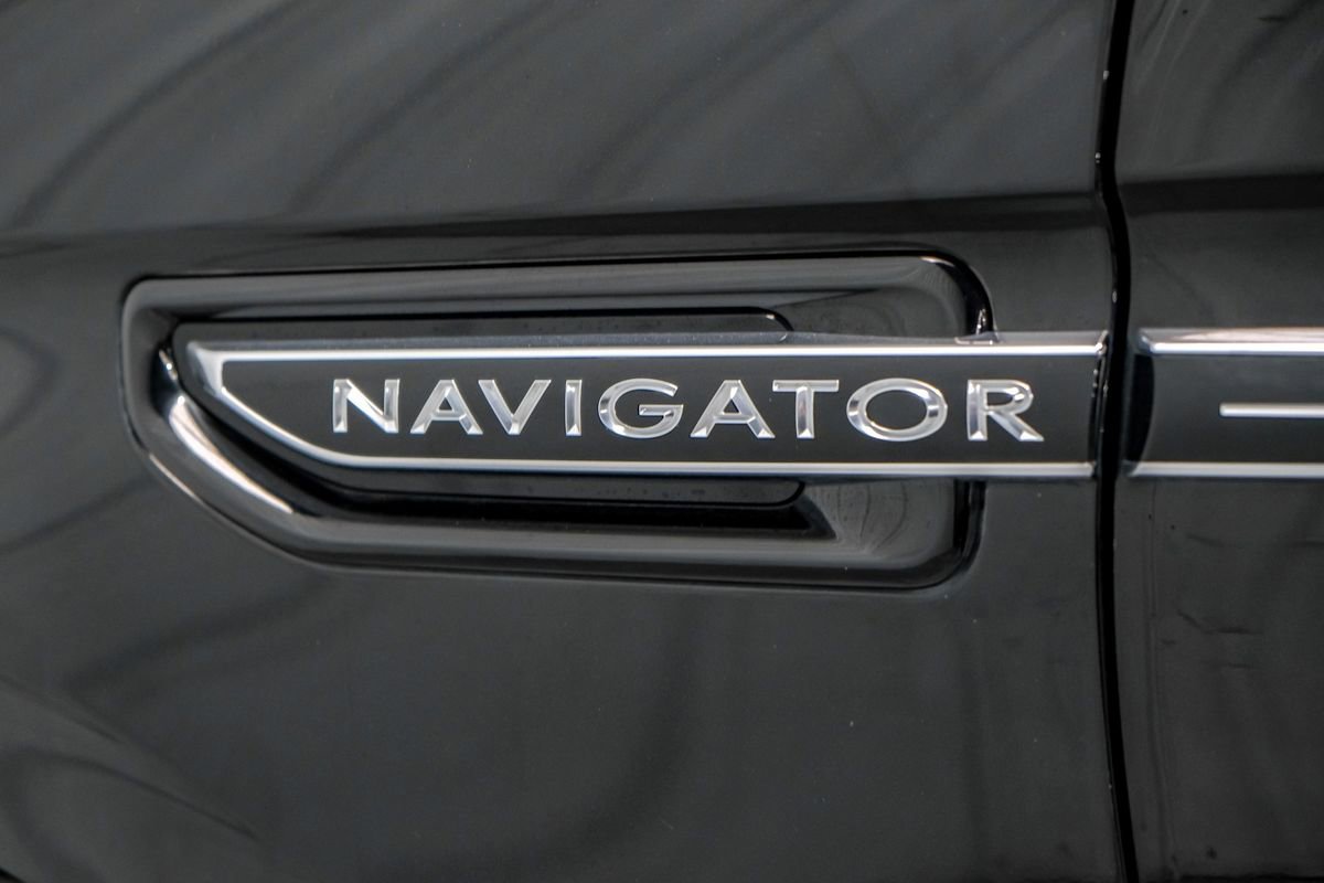 Used 2020 Lincoln Navigator Black Label w/ Cargo Convenience Package AWD/4WD image 56