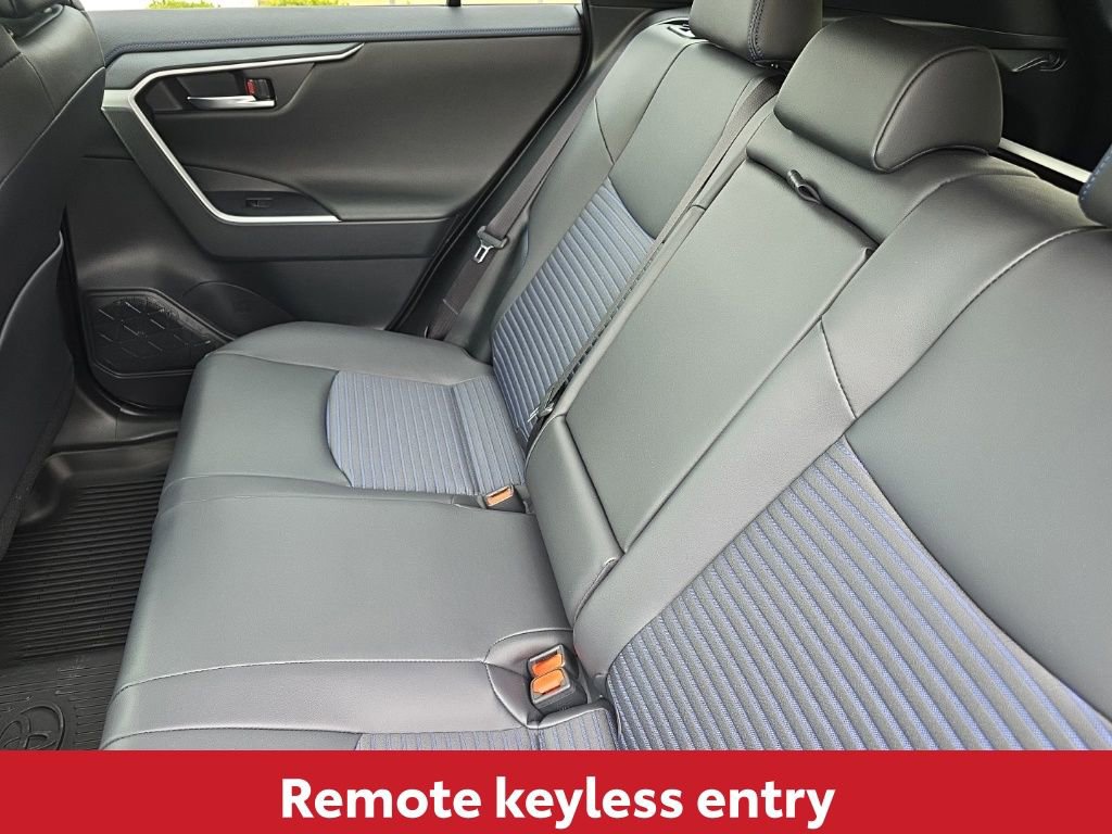 Used 2025 Toyota RAV4 XSE image 19