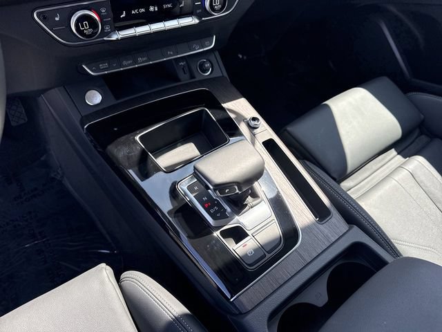 Used 2024 Audi Q5 2.0T Premium w/ Convenience Package AWD/4WD image 21