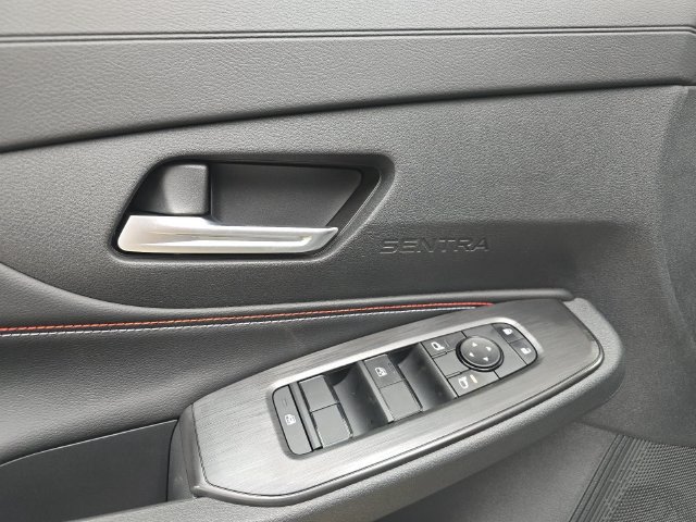 New 2027 Nissan Sentra SR w/ Floor Mat Package FWD image 28