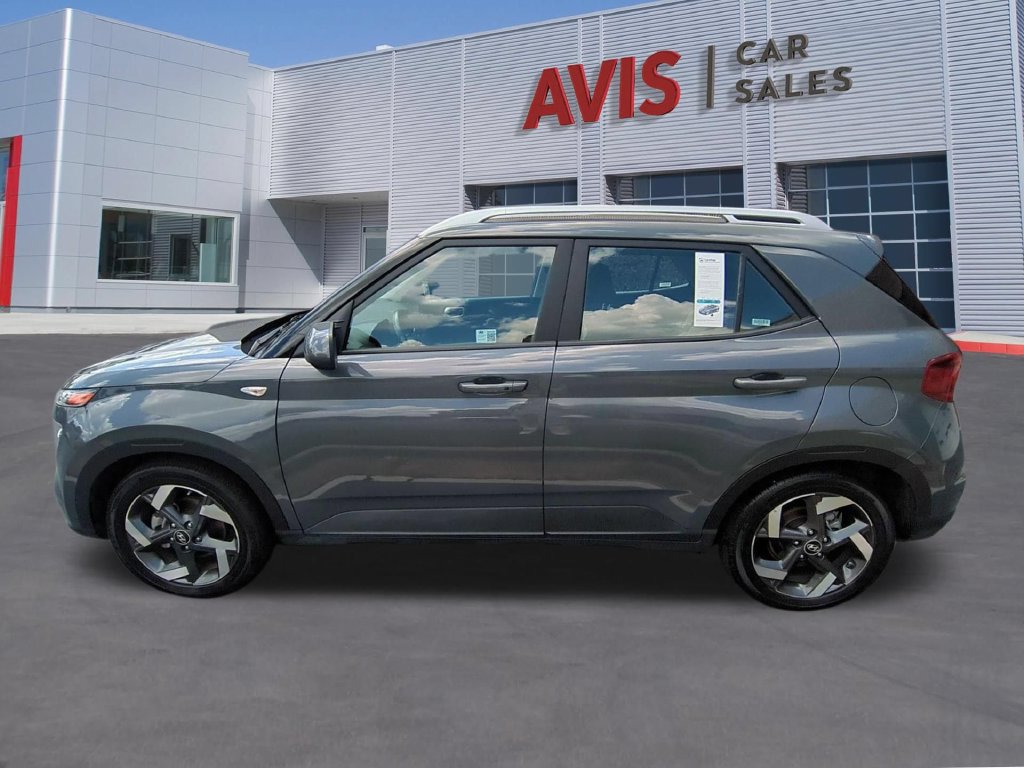 Used 2025 Hyundai Venue SEL FWD image 10