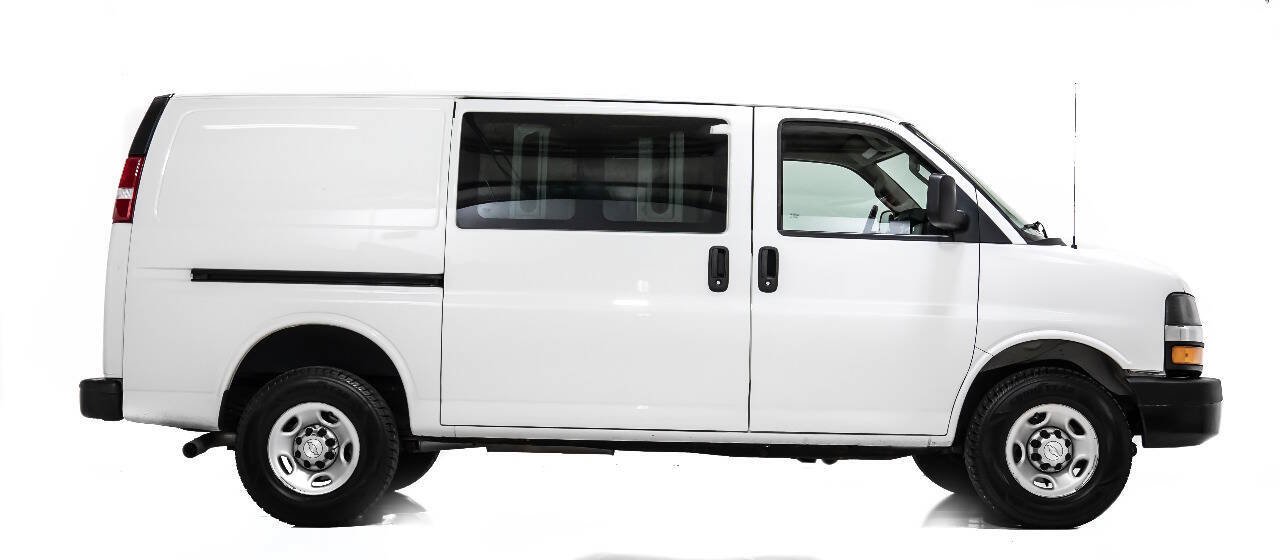 Used 2021 Chevrolet Express 2500 w/ Driver Convenience Package RWD image 5