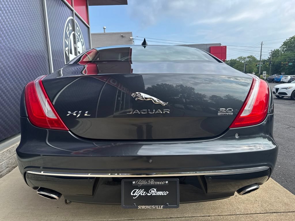 Used 2017 Jaguar XJ L Portfolio AWD/4WD image 10