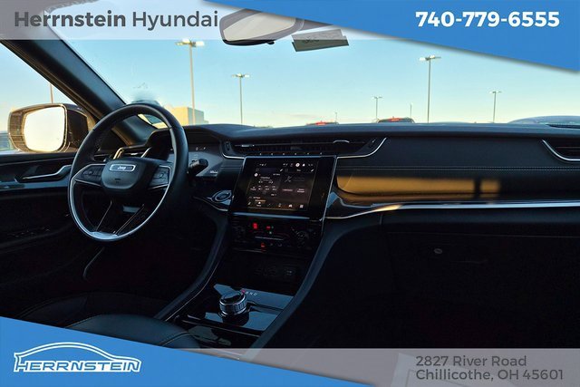 Used 2022 Jeep Grand Cherokee Altitude image 27