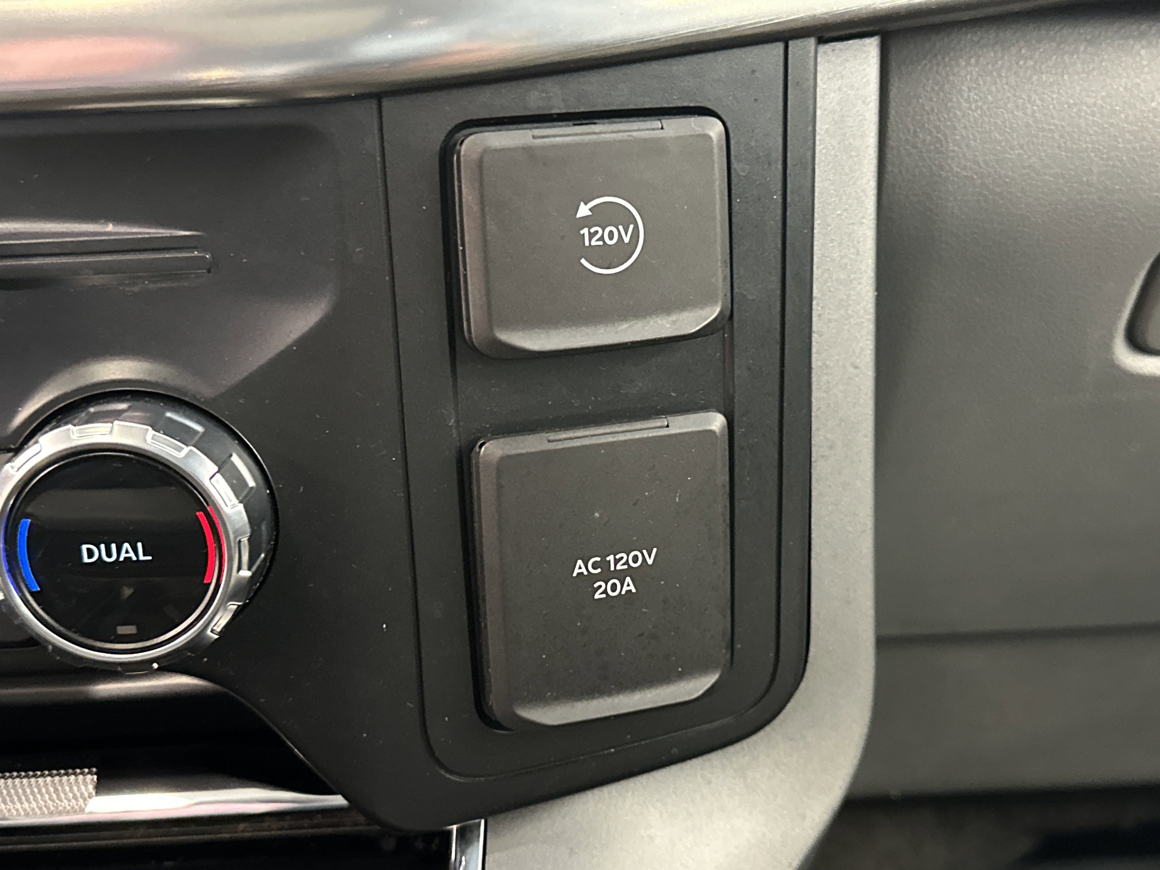 Certified 2022 Ford F150 Lariat w/ Equipment Group 502A High image 33