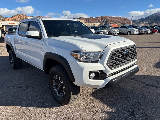 Used 2020 Toyota Tacoma TRD Off-Road image 10