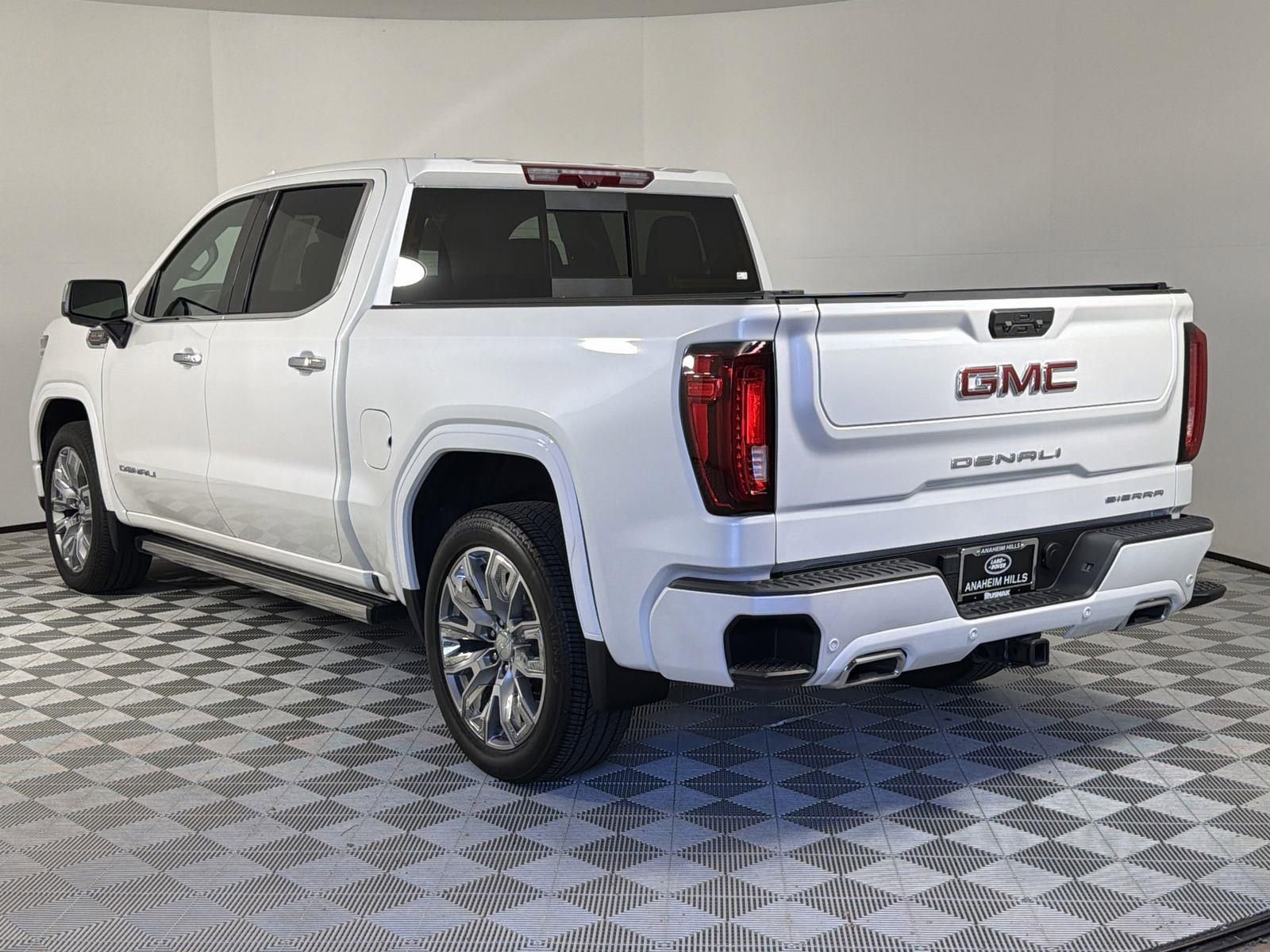 Used 2025 GMC Sierra 1500 Denali image 3