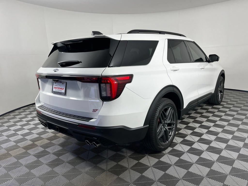 Used 2025 Ford Explorer ST AWD/4WD image 15