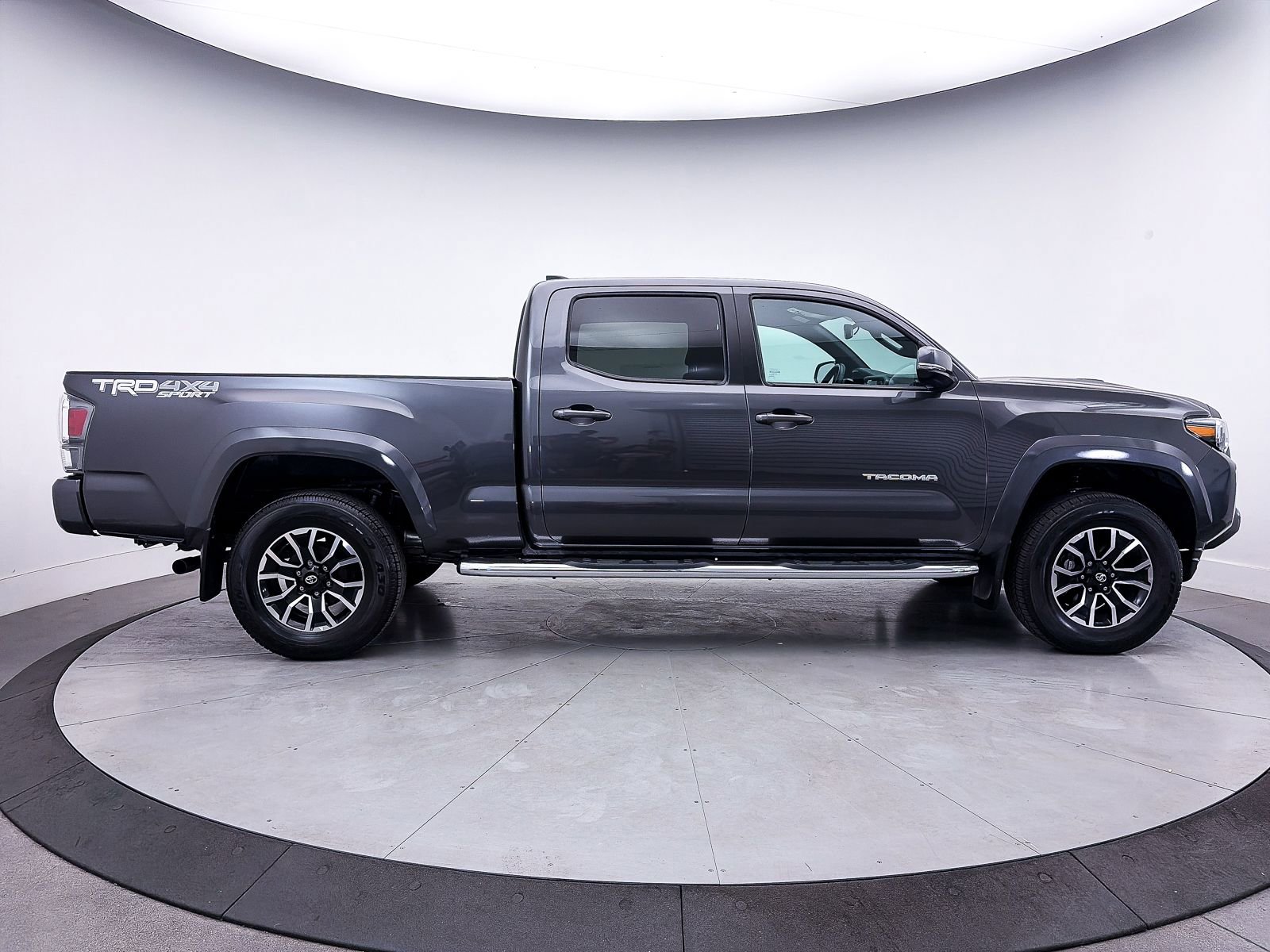 Used 2023 Toyota Tacoma TRD Sport AWD/4WD image 36