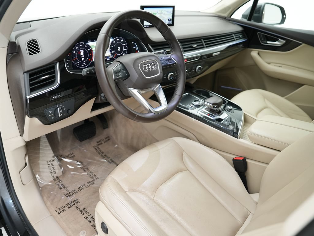 Used 2019 Audi Q7 3.0T Premium Plus w/ Premium Plus Package AWD/4WD image 4