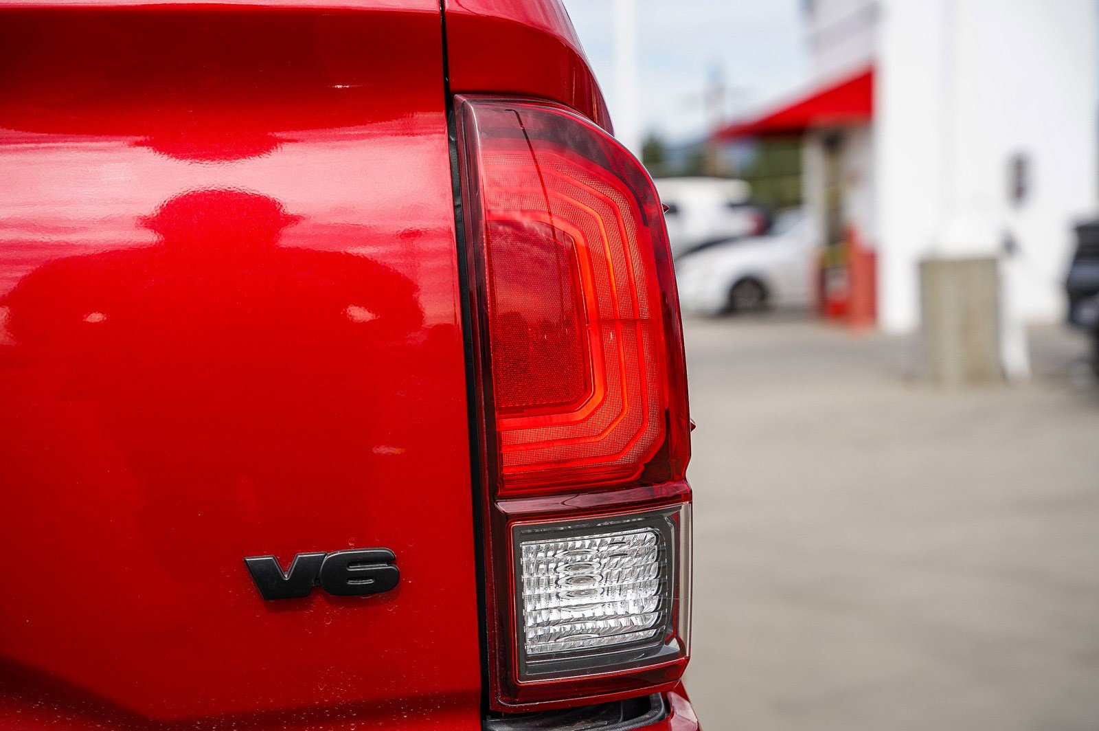 Certified 2018 Toyota Tacoma TRD Sport w/ Technology Package image 12