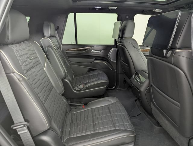 Used 2023 Cadillac Escalade Sport Platinum w/ LPO, ONYX Package AWD/4WD image 21