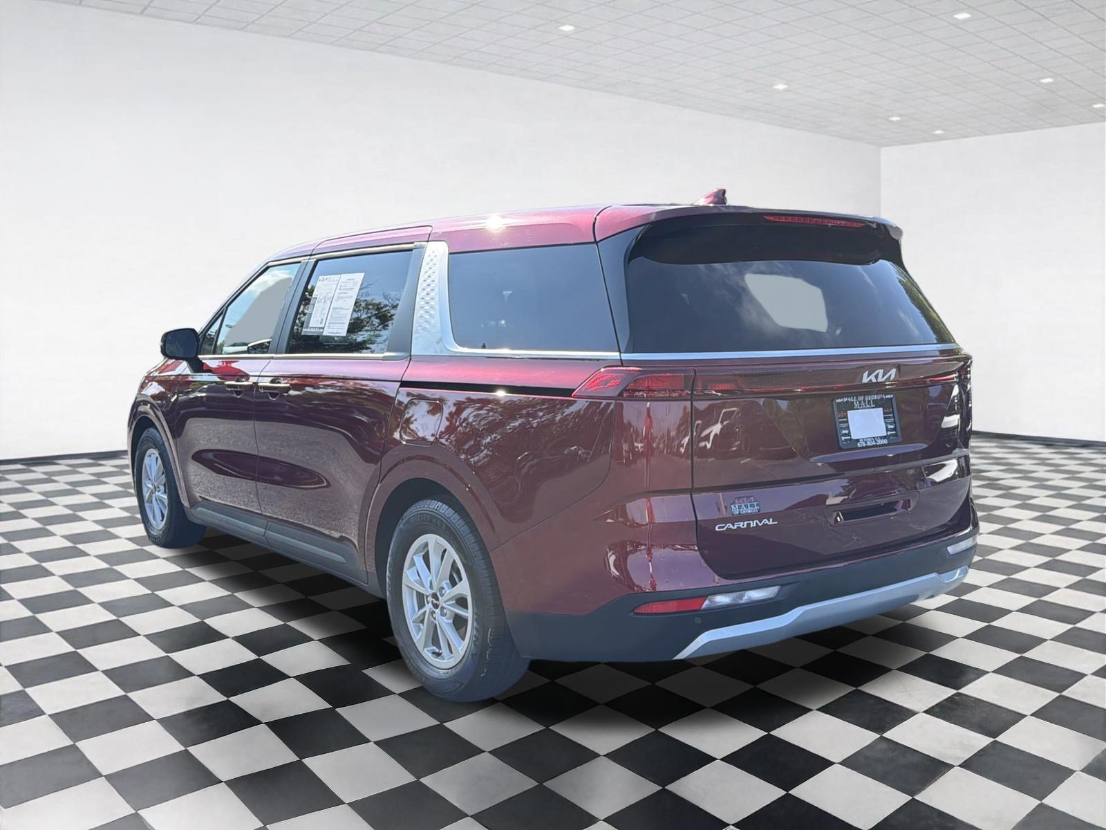 Used 2024 Kia Carnival LX FWD image 6