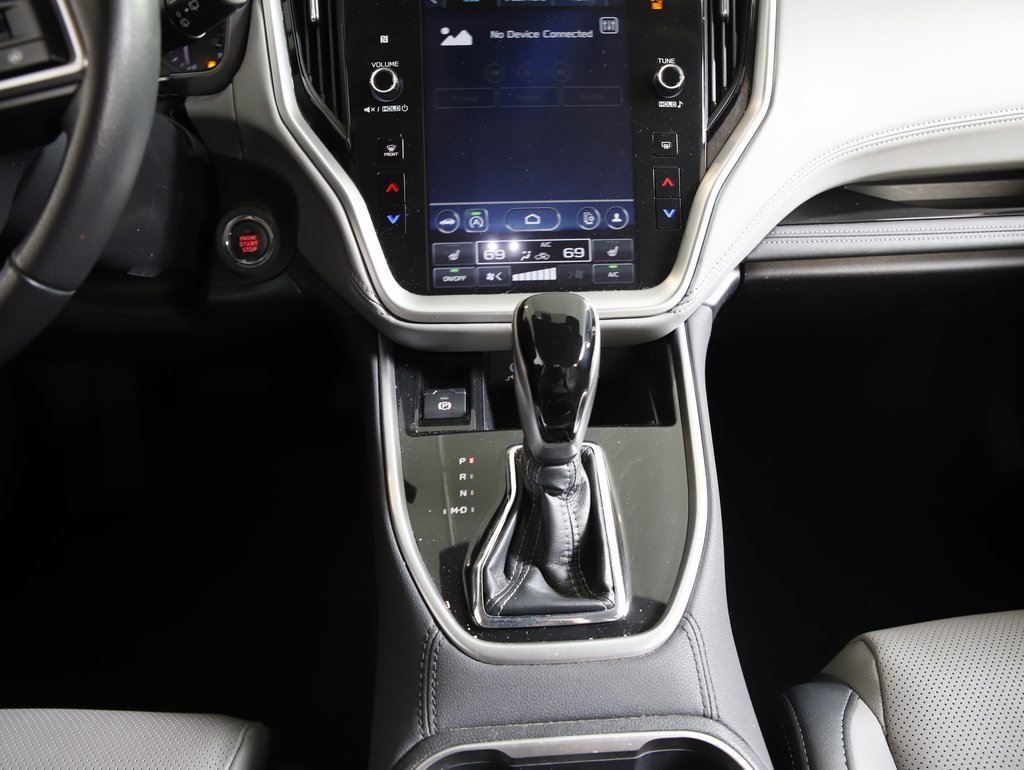 Used 2023 Subaru Outback Limited image 15