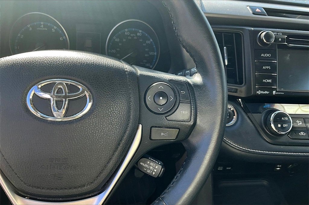 Used 2018 Toyota RAV4 XLE image 16