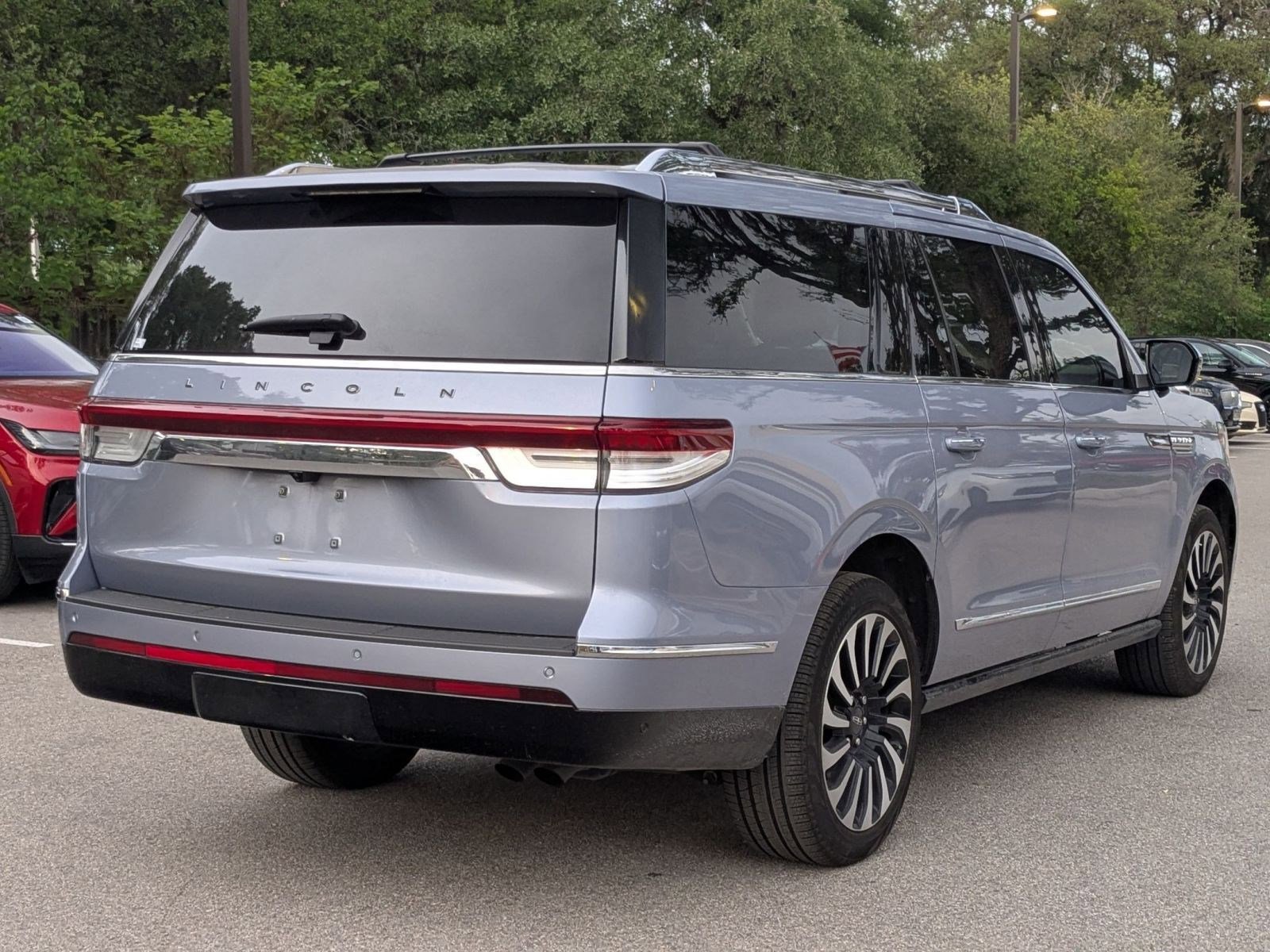 Used 2024 Lincoln Navigator L Black Label AWD/4WD image 3