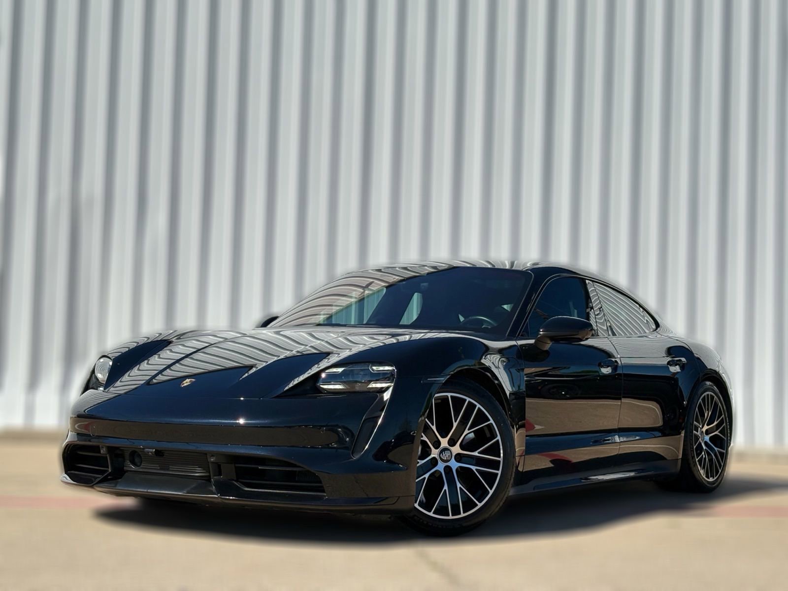 Used 2020 Porsche Taycan Turbo image 2