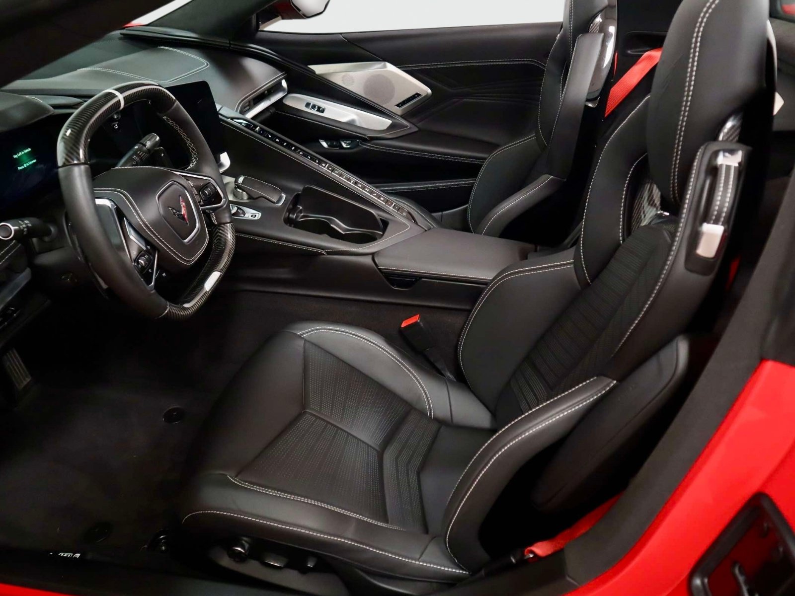 Used 2024 Chevrolet Corvette Z06 RWD image 16