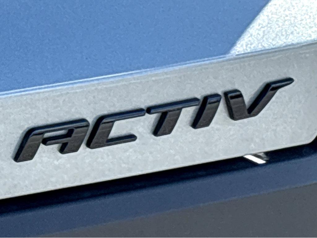 Used 2025 Chevrolet Equinox ACTIV w/ Safety and Technology Package image 26