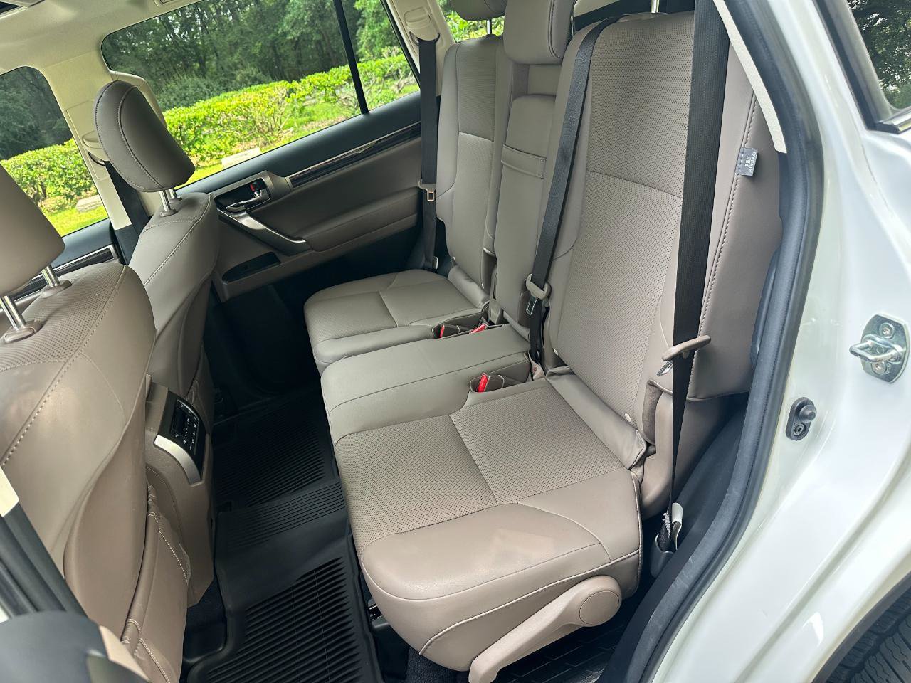Used 2023 Lexus GX 460 Premium w/ Premium Package AWD/4WD image 17