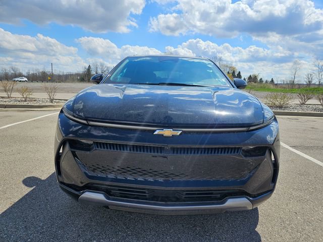 Used 2025 Chevrolet Equinox EV LT FWD image 2