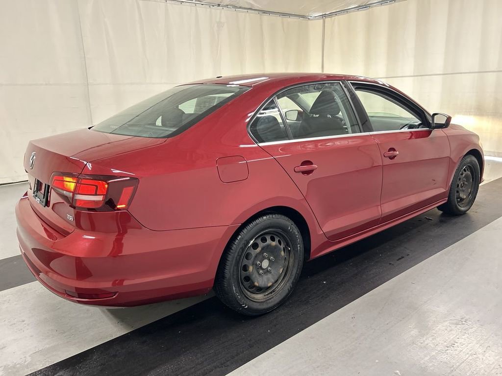 Used 2017 Volkswagen Jetta S image 2