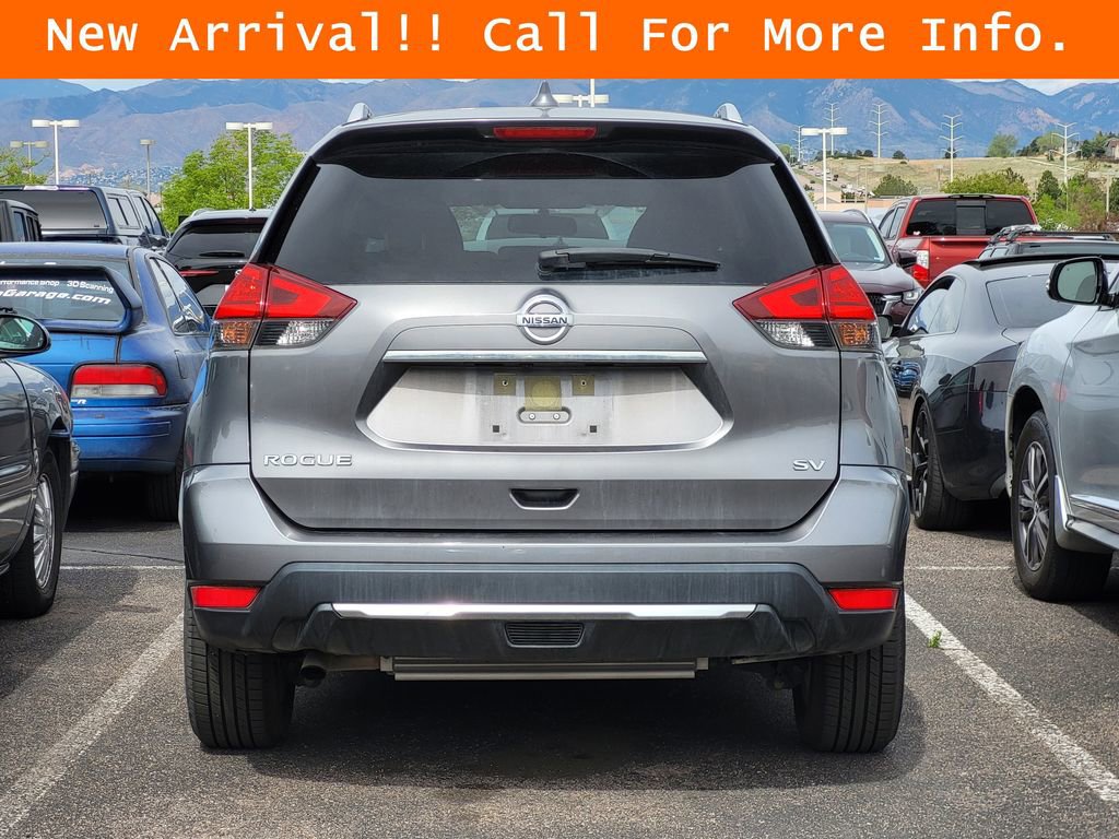 Used 2017 Nissan Rogue SV FWD image 5