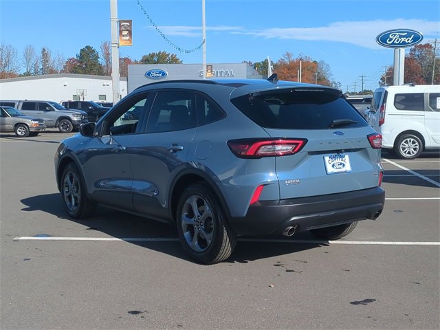 Used 2025 Ford Escape ST-Line w/ Equipment Group 301A image 11
