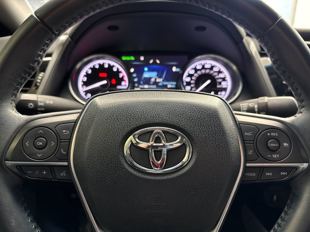 Used 2018 Toyota Camry XLE image 21