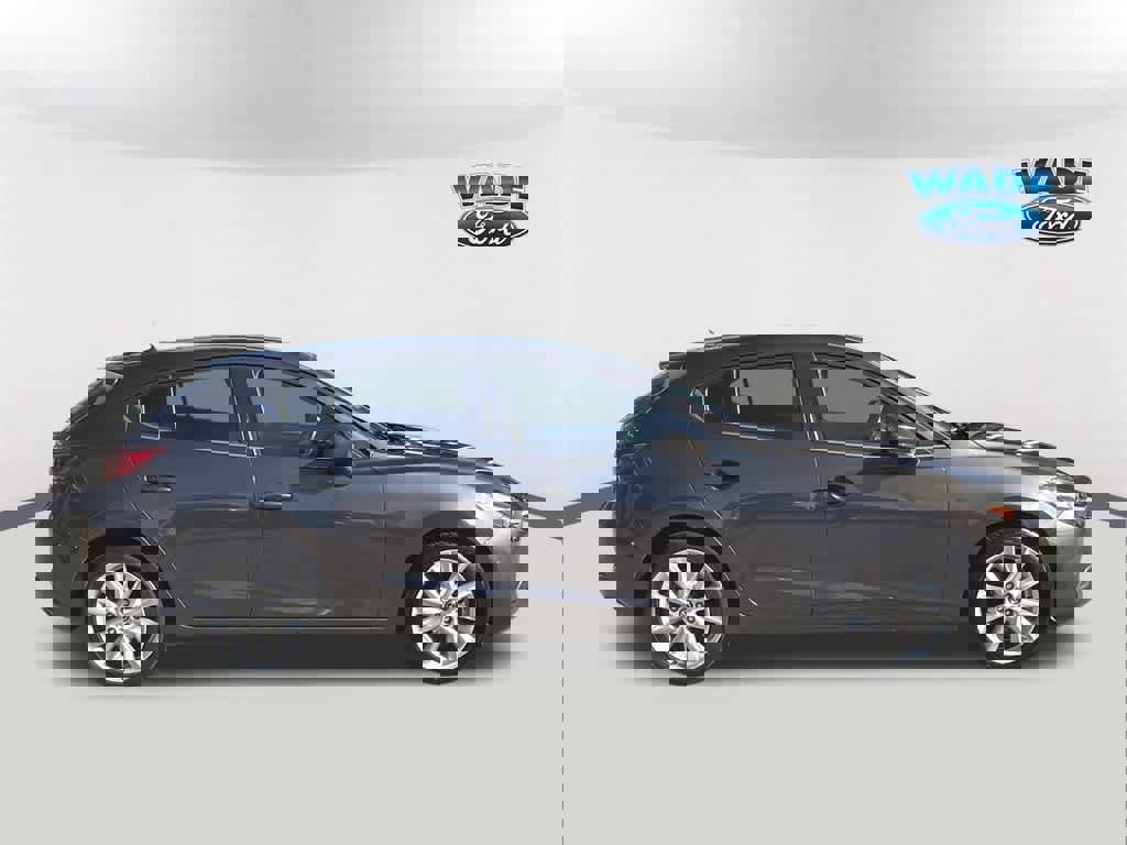 Used 2017 MAZDA MAZDA3 Touring image 4